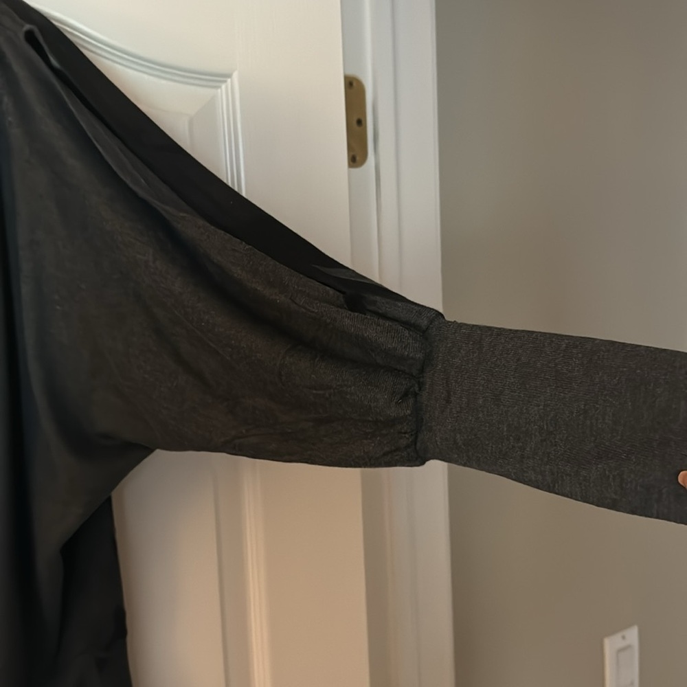 Sweater - Picture 3 of 5
